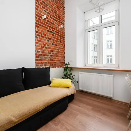 Kamienica Rewolucji 23 Mezzanine By Bookinghost *