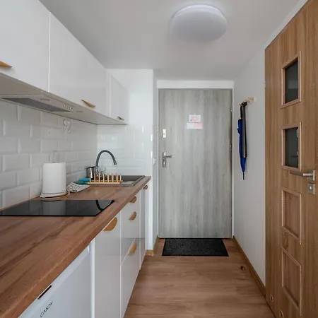 Kamienica Rewolucji 23 Mezzanine By Bookinghost *