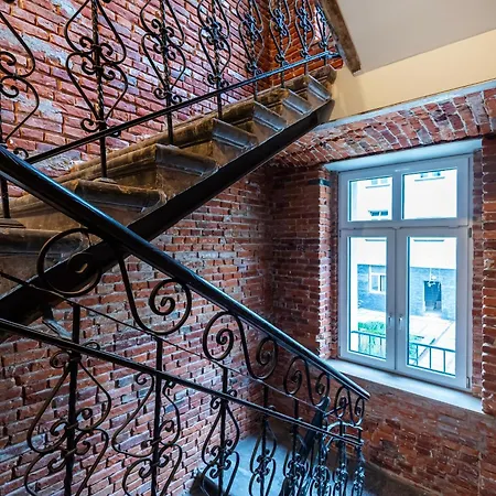 Kamienica Rewolucji 23 Mezzanine By Bookinghost Daire *